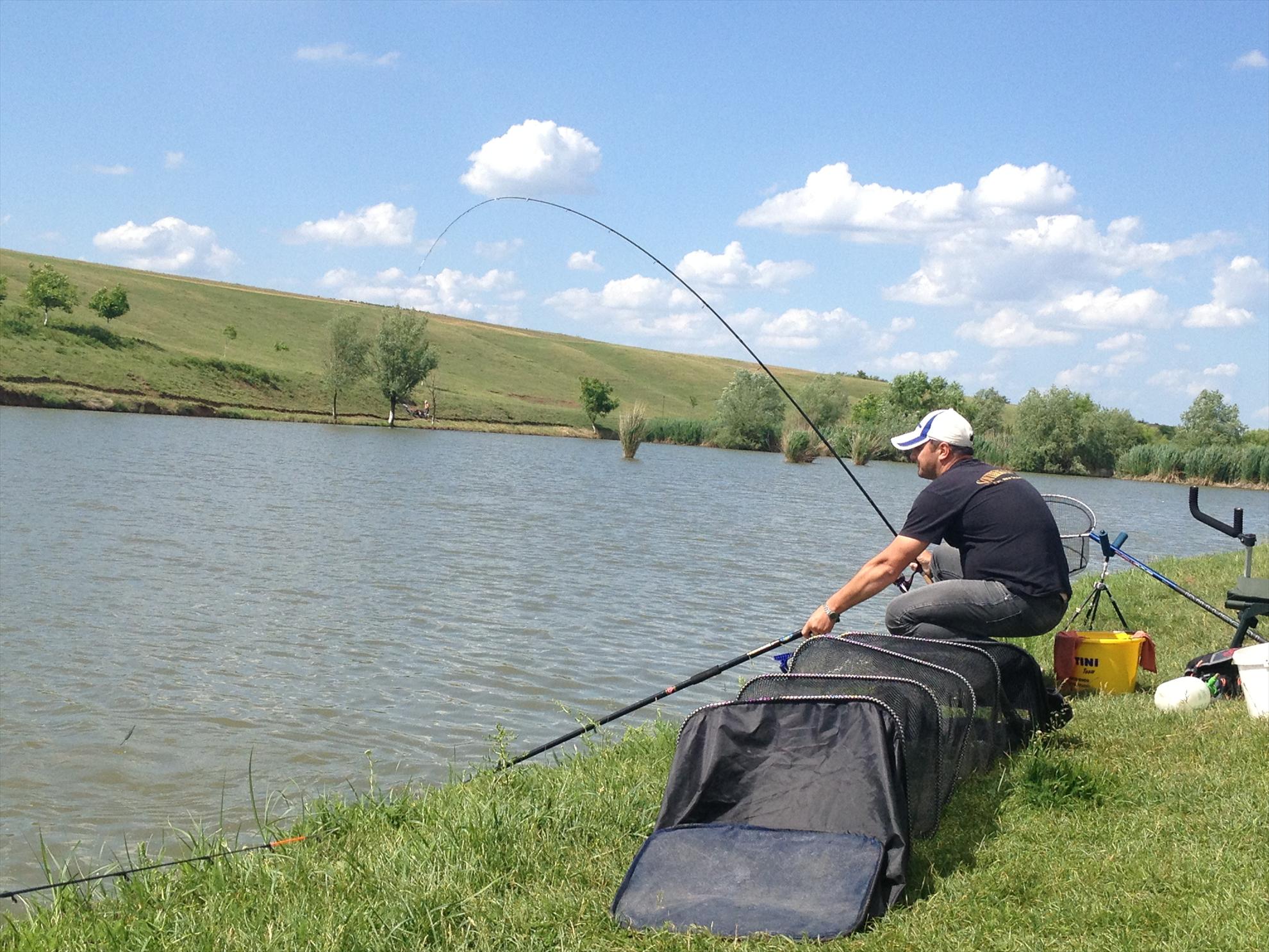 La balta Cornesti cu prieteni. - img0886.jpg